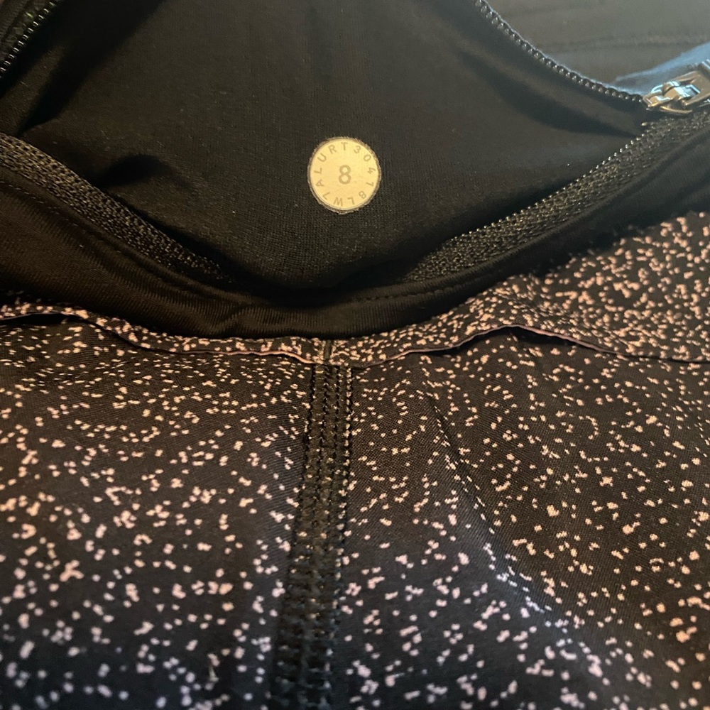 Lululemon Speed Up Mid Rise Short 2.5” - Picture 4 of 4